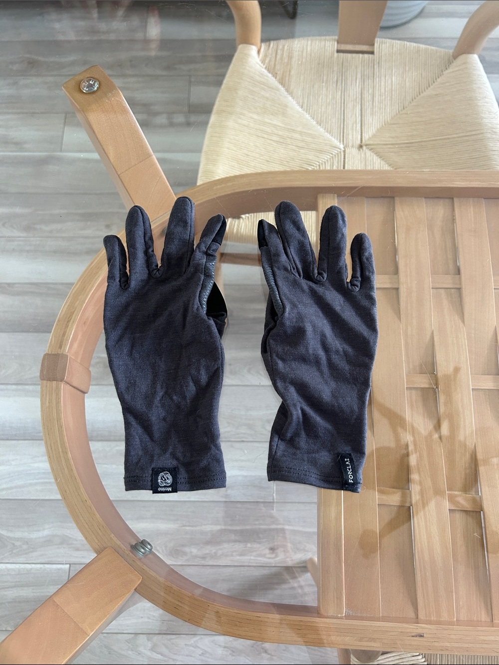 100% Merino Wool Gray Running Gloves